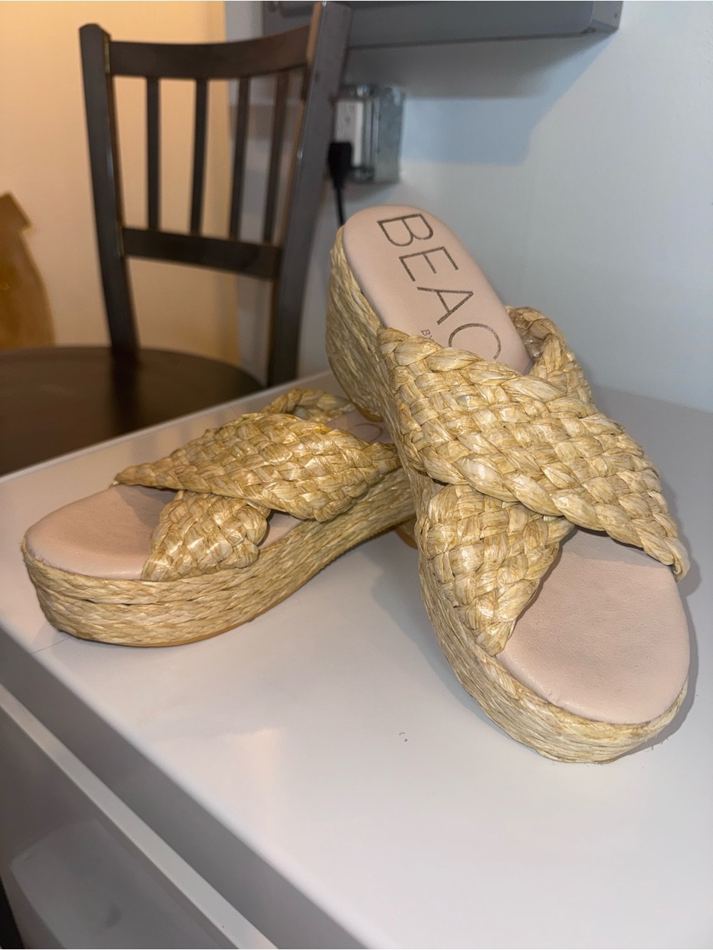 Women’s Woven Platform Slide Sandals in Natural Straw